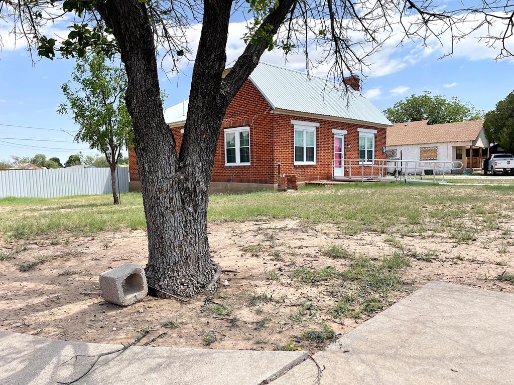 501 E 15th St, Big Spring, Texas image 5