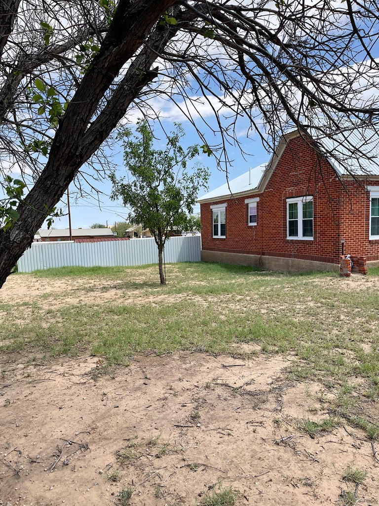 501 E 15th St, Big Spring, Texas image 6