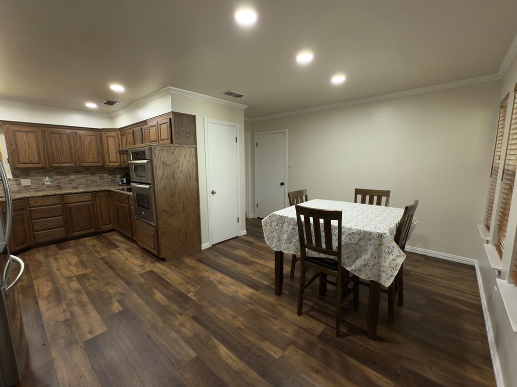 3612 Oakridge Dr, Midland, Texas image 13