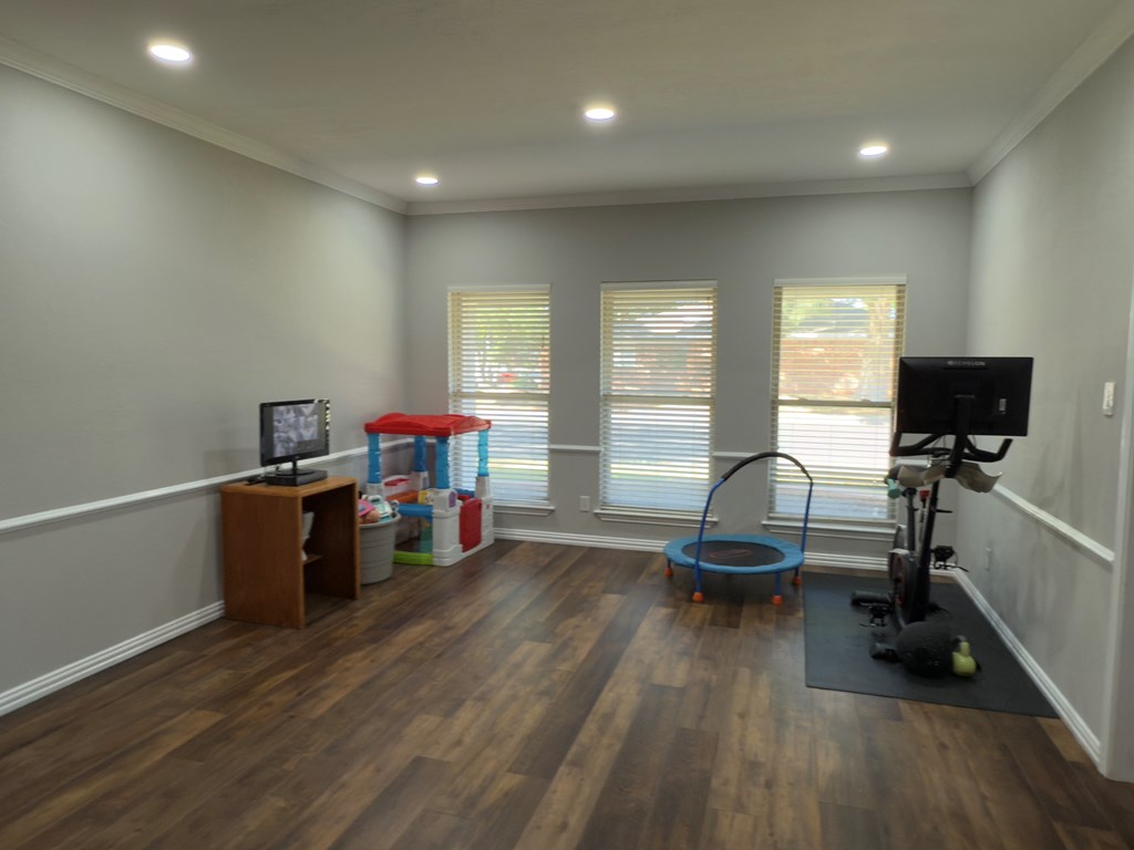 3612 Oakridge Dr, Midland, Texas image 7