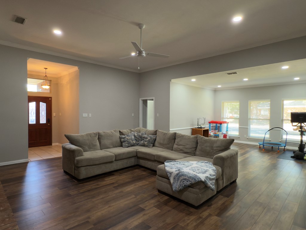 3612 Oakridge Dr, Midland, Texas image 6
