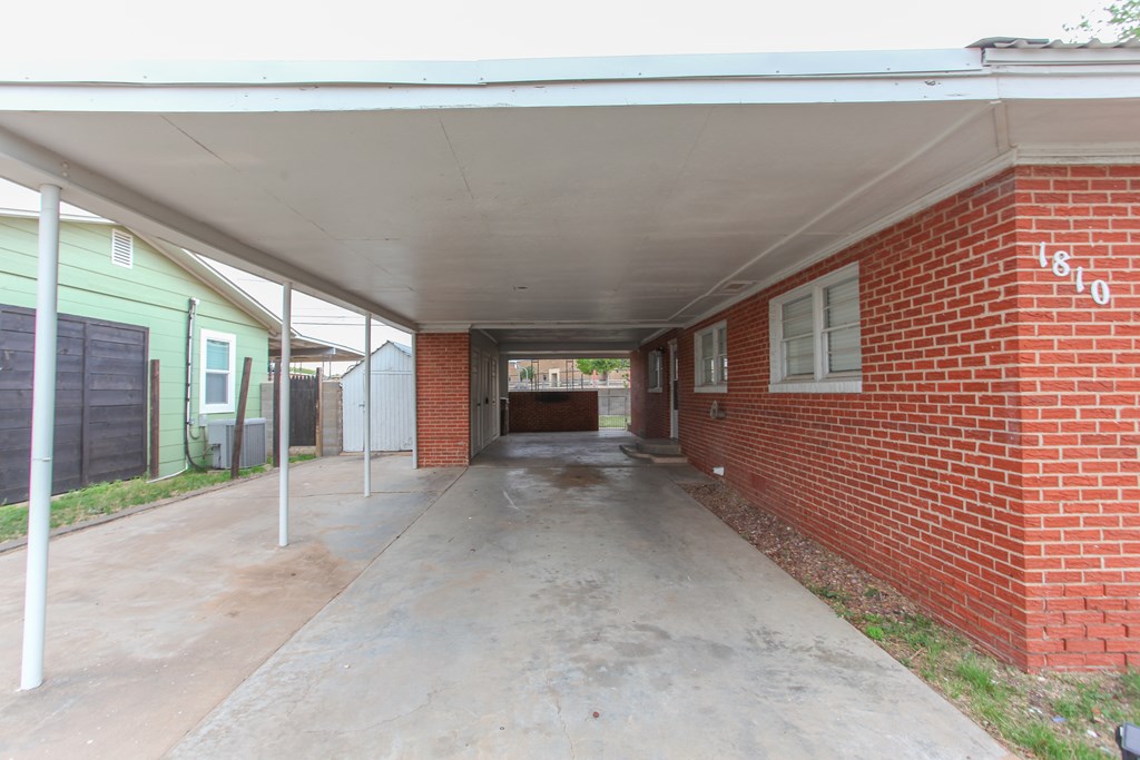 1810 Benton St, Big Spring, Texas image 3