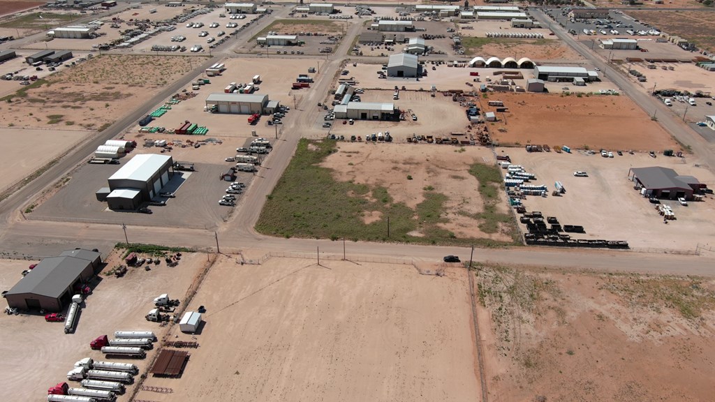 8703 E County Rd 95, Midland, Texas image 3