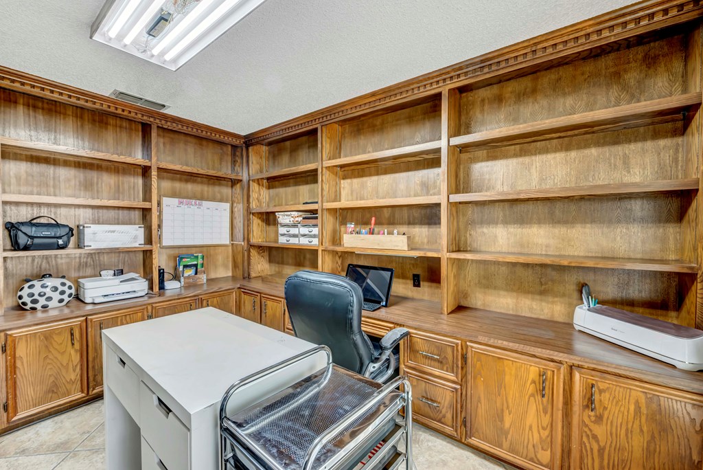 3513 Stanolind Ave, Midland, Texas image 32