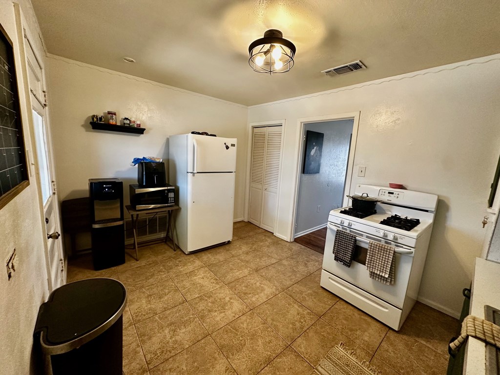 110 Holly Dr, Midland, Texas image 17