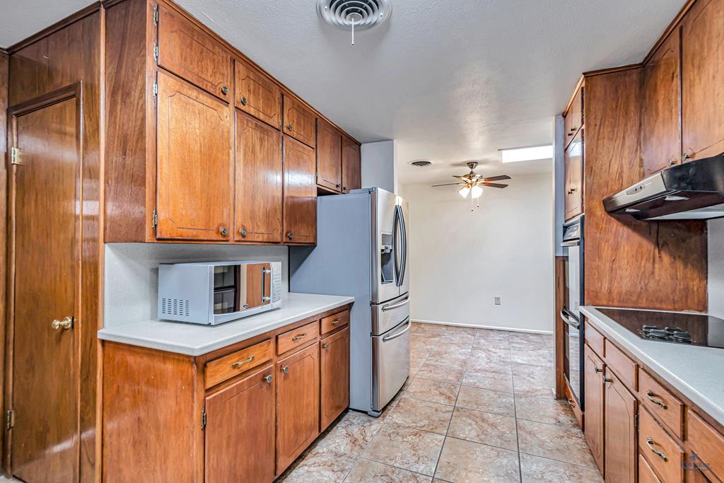 2310 W Shandon Ave, Midland, Texas image 8