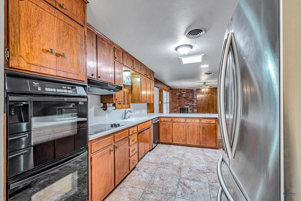 2310 W Shandon Ave, Midland, Texas image 7