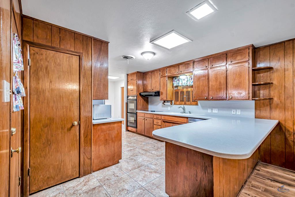 2310 W Shandon Ave, Midland, Texas image 9
