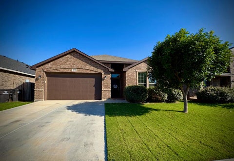 Homes For Sale - 1702 Pavilion Pkwy<br/> Midland, TX 79705
