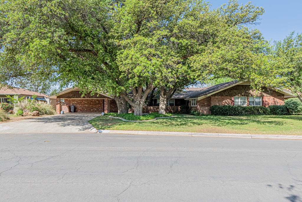 2101 Oaklawn Dr, Midland, Texas image 1