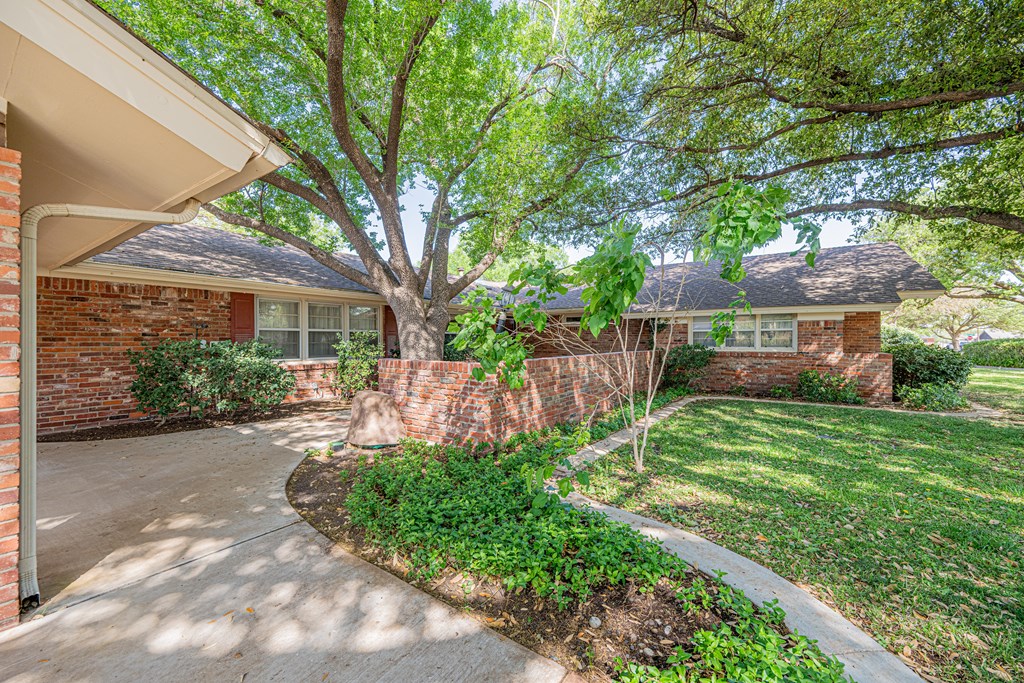 2101 Oaklawn Dr, Midland, Texas image 3
