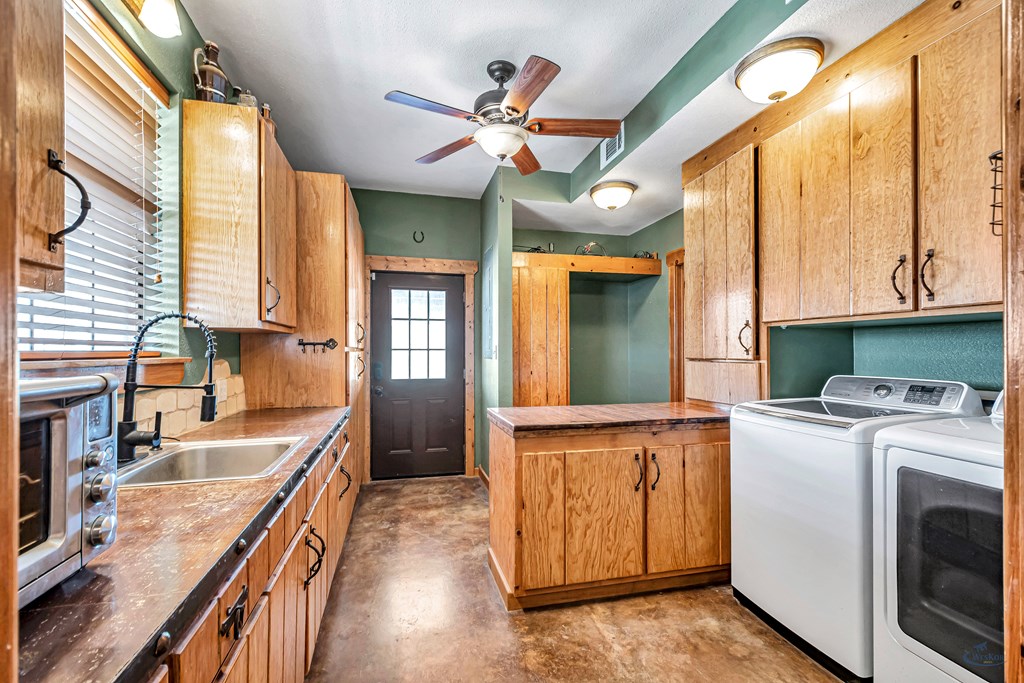 10500 E County Rd 90, Midland, Texas image 26
