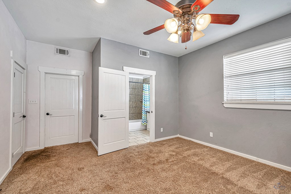 10500 E County Rd 90, Midland, Texas image 31