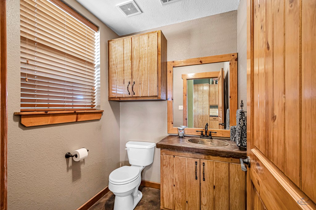 10500 E County Rd 90, Midland, Texas image 29