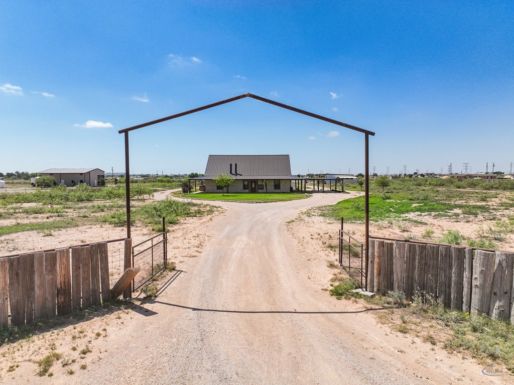 10500 E County Rd 90, Midland, Texas image 2