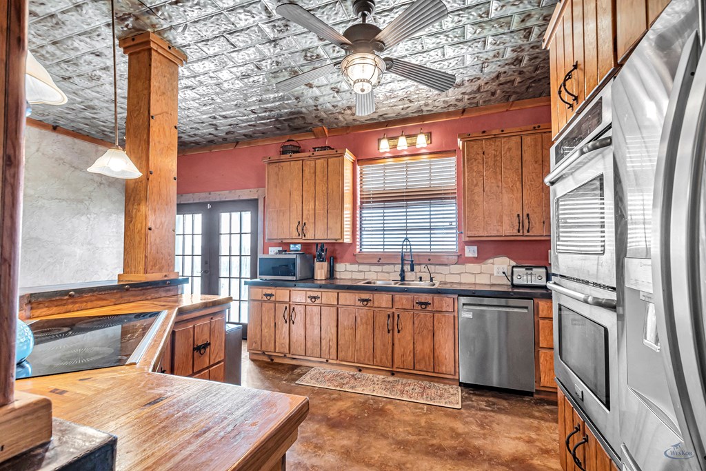 10500 E County Rd 90, Midland, Texas image 24