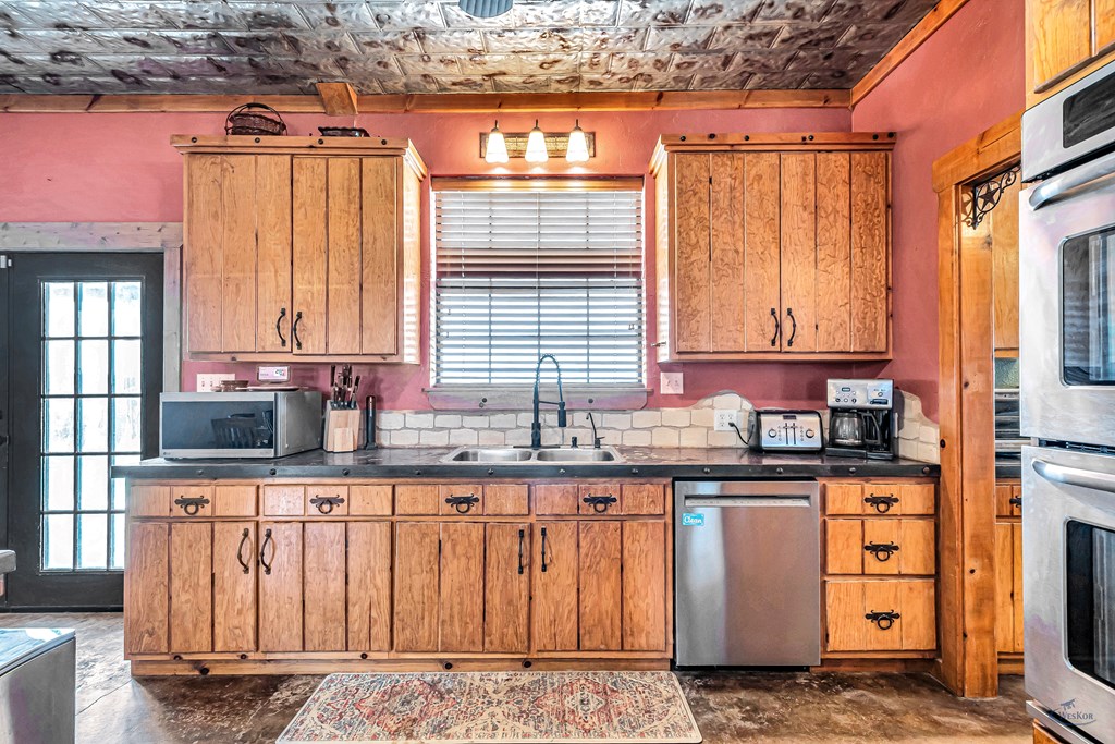 10500 E County Rd 90, Midland, Texas image 25