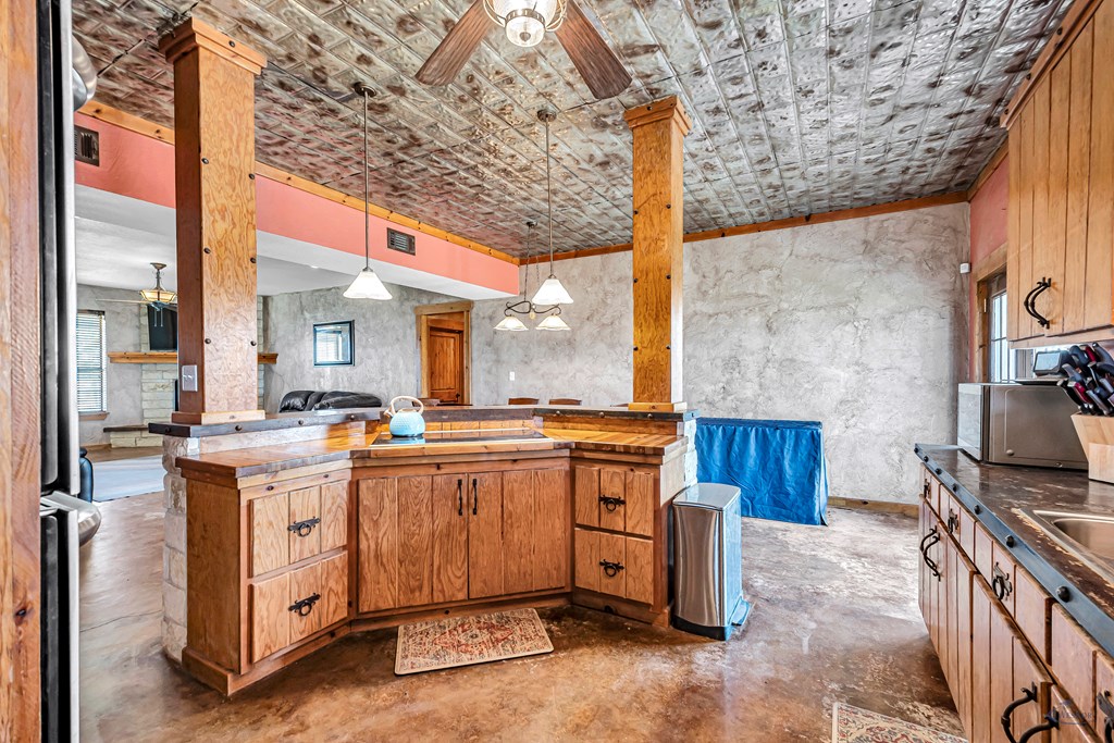 10500 E County Rd 90, Midland, Texas image 23