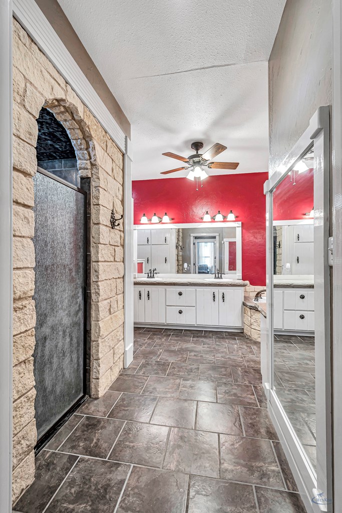 10500 E County Rd 90, Midland, Texas image 39