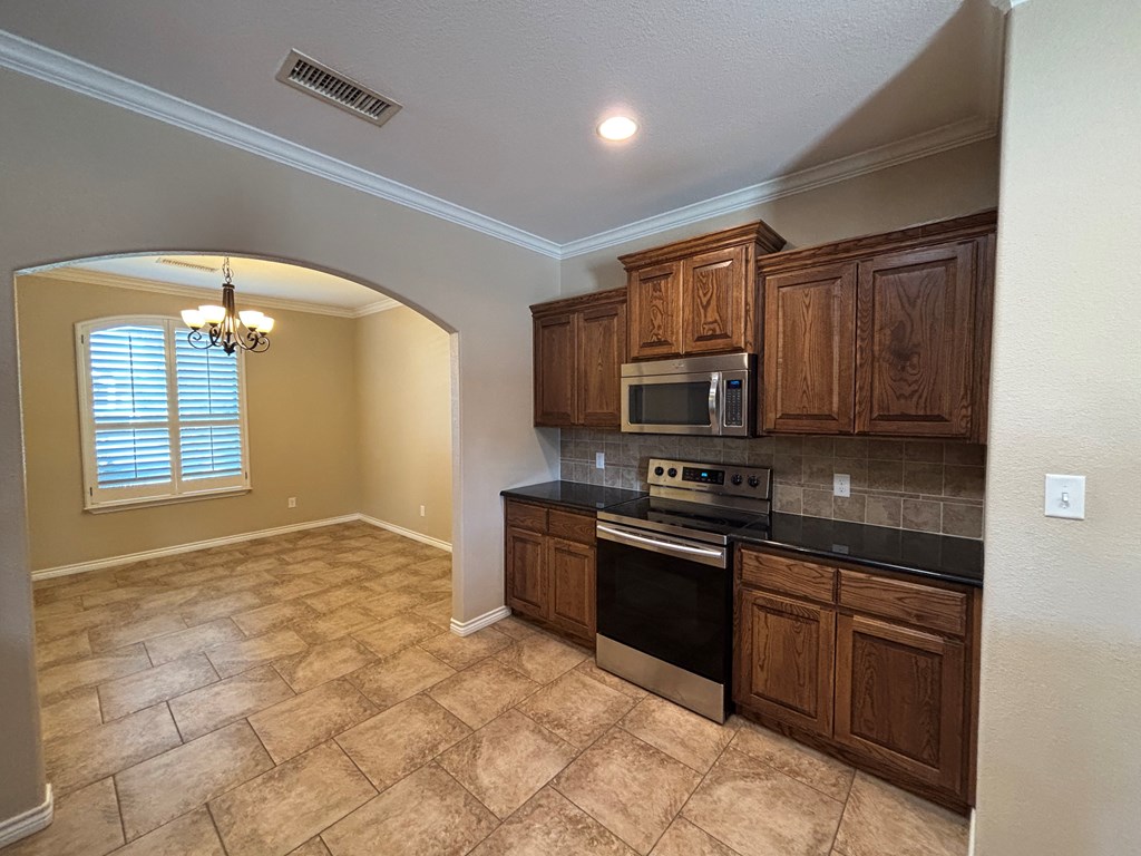 4304 San Pedro Court, Midland, Texas image 10