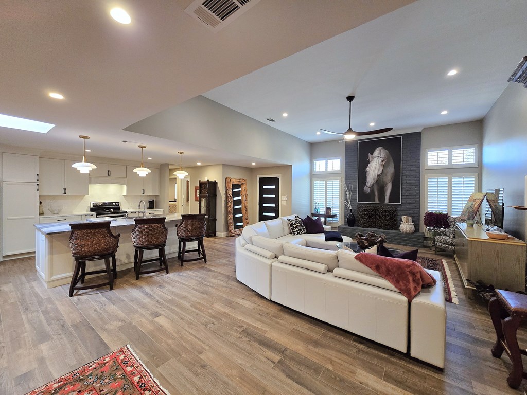 1909 N D St, Midland, Texas image 4
