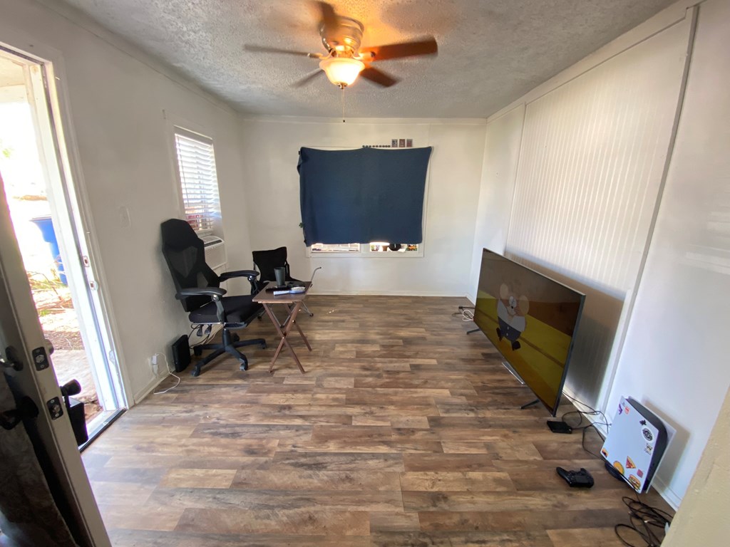 809 W 3rd St, Sweetwater, Texas image 2