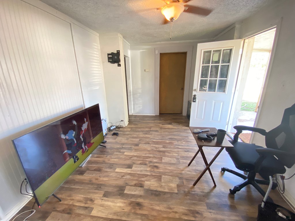 809 W 3rd St, Sweetwater, Texas image 3