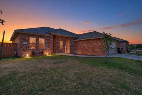 Homes For Sale - 811 Chaparral St<br/> Midland County, Midland, TX 79706