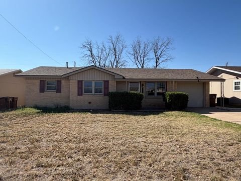 Homes For Sale - 2513 Carleton Dr<br/> Big Spring, TX 79720