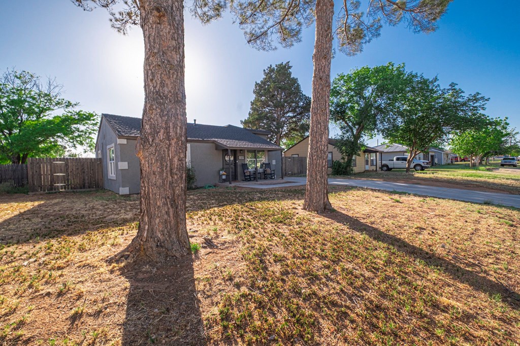 1105 NW 5th St, Andrews, Texas image 3