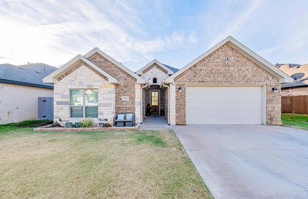 1202 Stonefield Dr, Midland, Texas image 1
