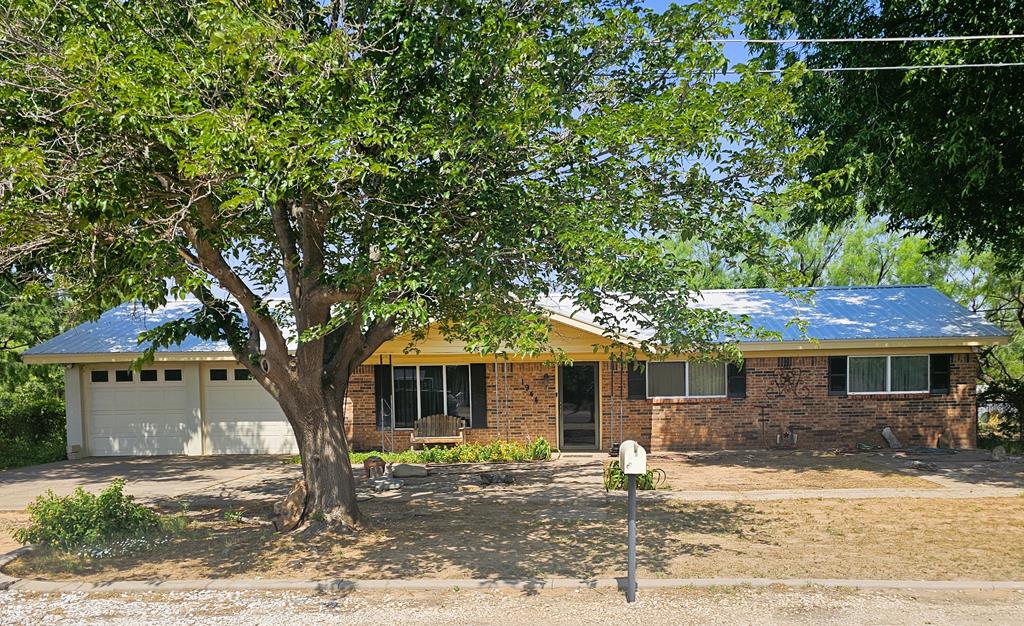 1944 Hemphill St, Colorado City, Texas image 1