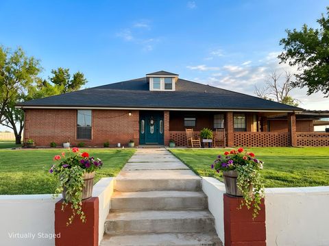 Homes For Sale - 1905 W County Rd 137<br/> Midland, TX 79706