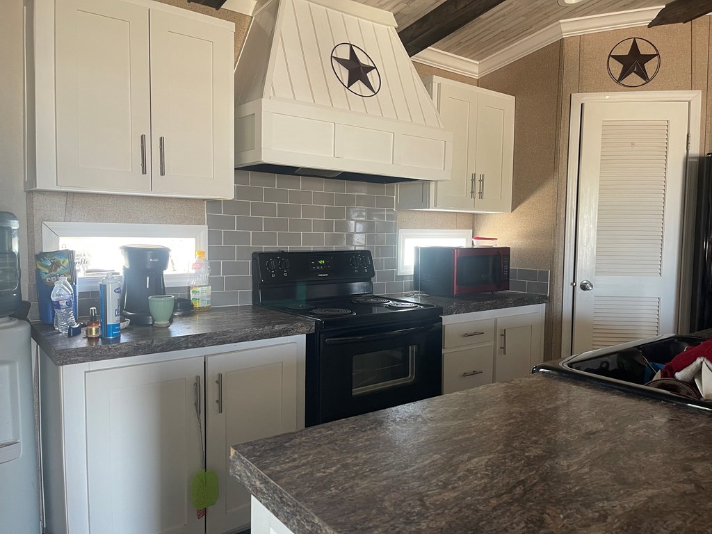 720 Mockingbird Lane, Fort Stockton, Texas image 3