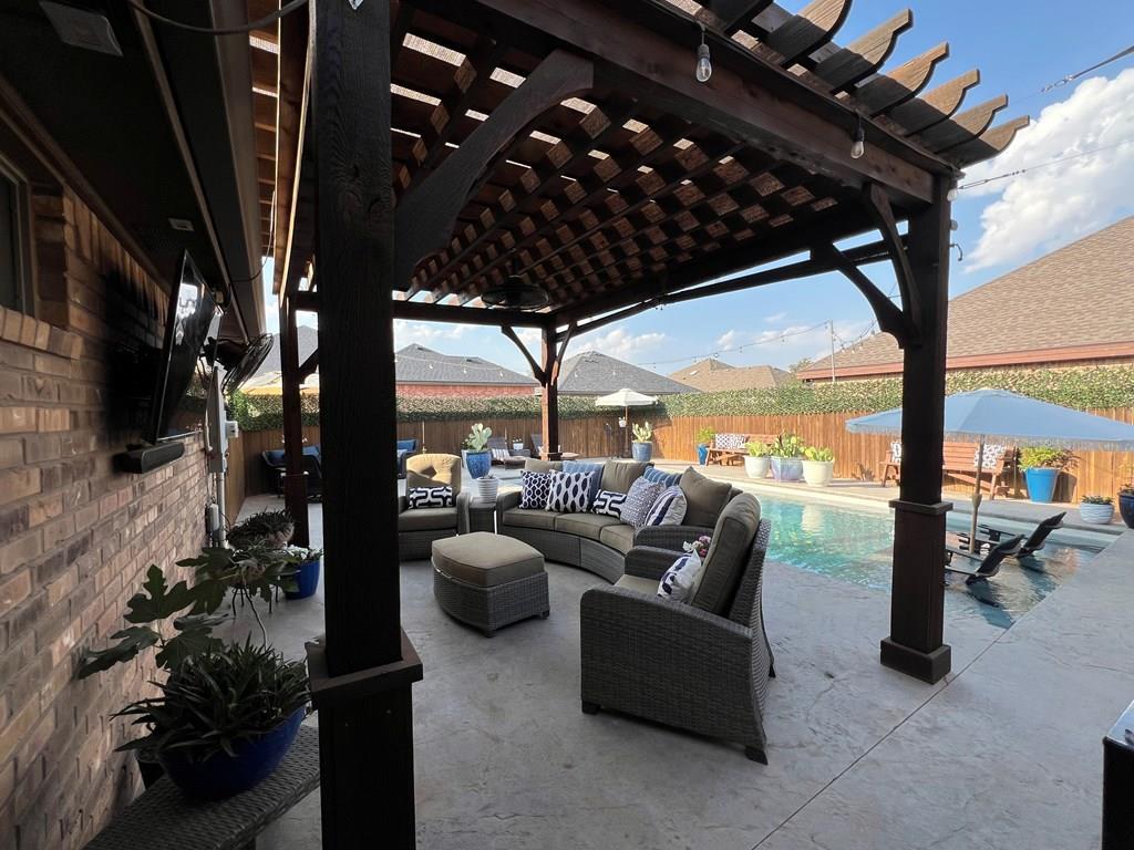 5306 Hilltop Dr, Midland, Texas image 2