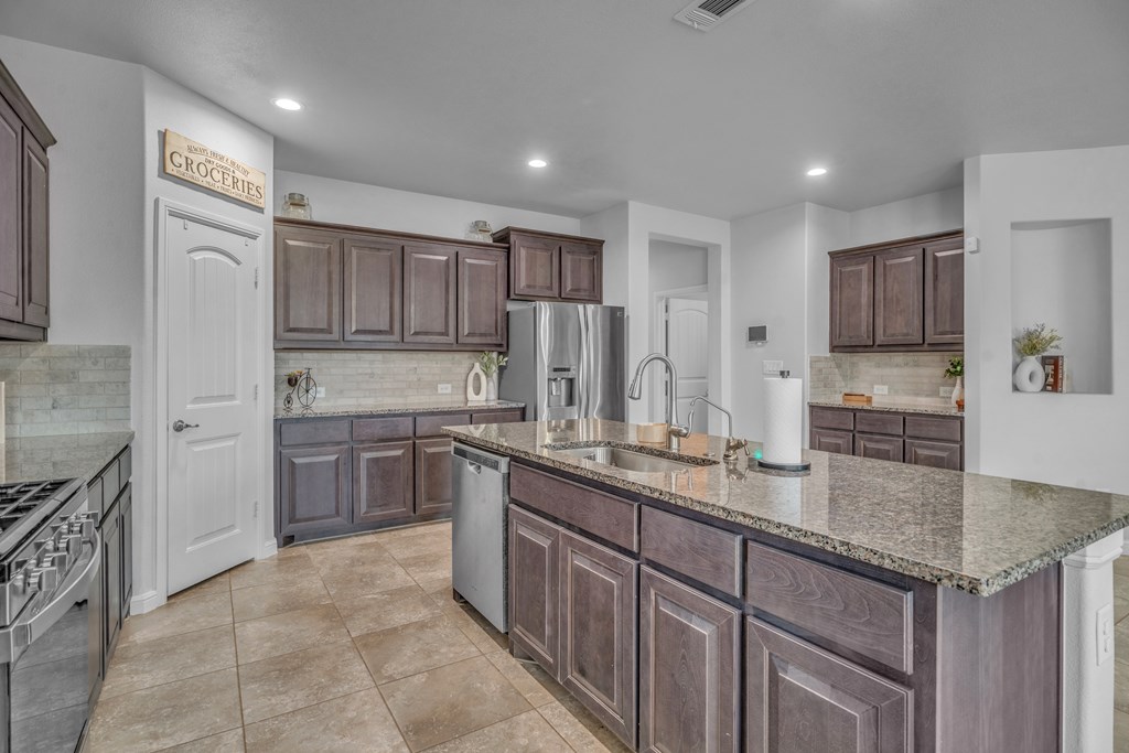 8424 County Rd 113, Midland, Texas image 9