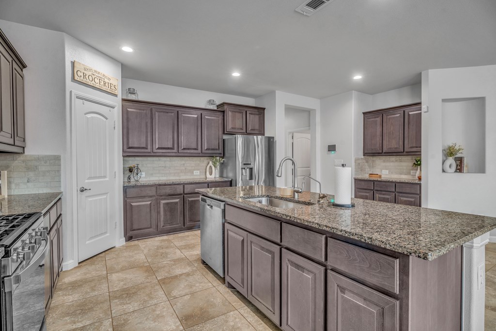 8424 County Rd 113, Midland, Texas image 10