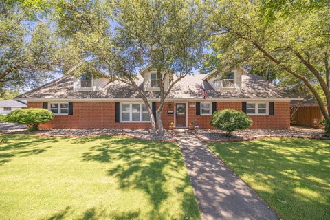 Homes For Sale - 2212 Sinclair Ave<br/> Midland, TX 79705