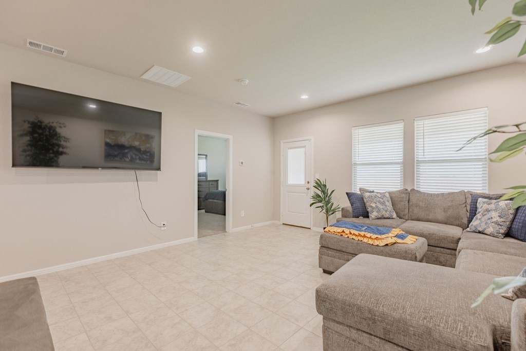 8217 E County Rd 114, Midland, Texas image 7