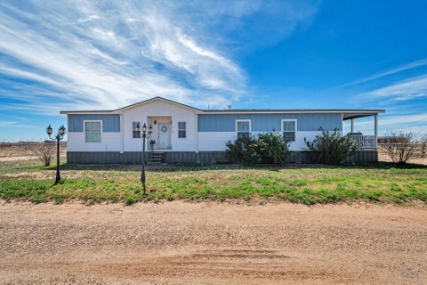 Mobile Home For Sale - 12518 E County Rd 81<br/> Midland, TX 79706