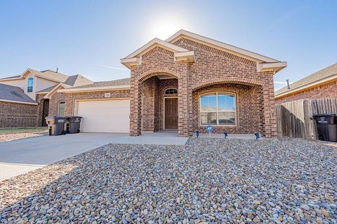 Homes For Sale - 1402 Cerrillos Ave<br/> Midland, TX 79705