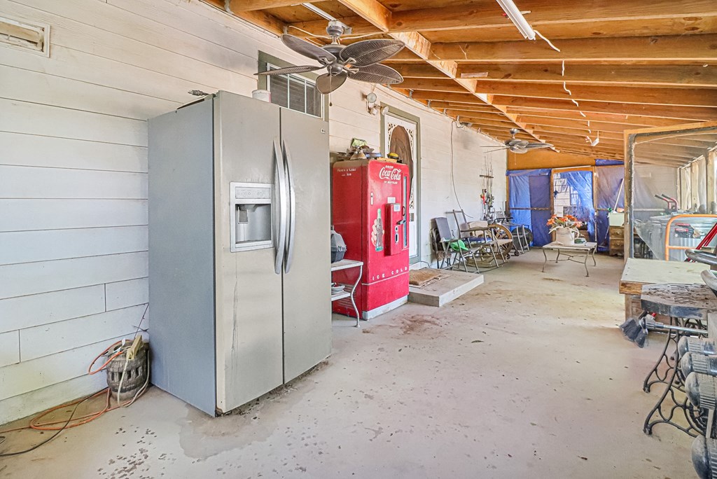 10965 E Emerson St, Gardendale, Texas image 25