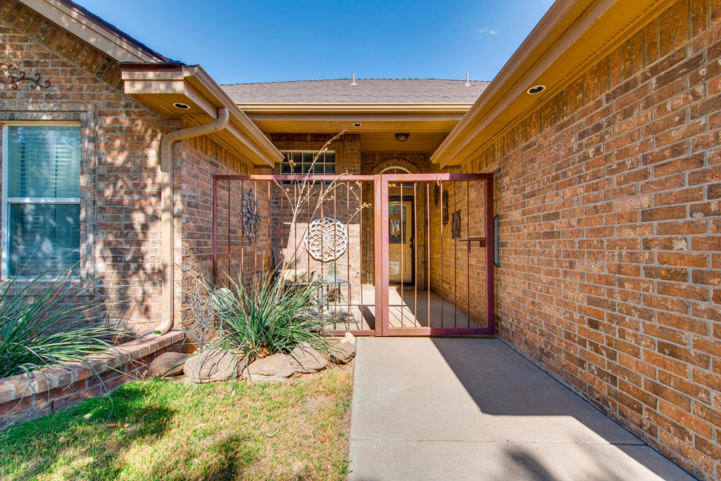 1002 Godfrey St, Midland, Texas image 6