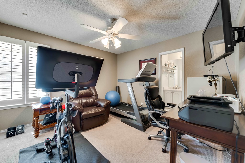 2106 Deeanna Lane, Midland, Texas image 14