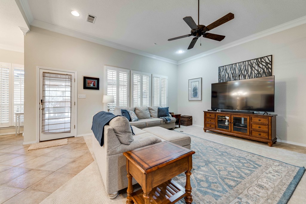2106 Deeanna Lane, Midland, Texas image 9