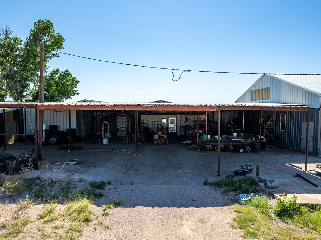 402 E County Rd 132, Midland, Texas image 6