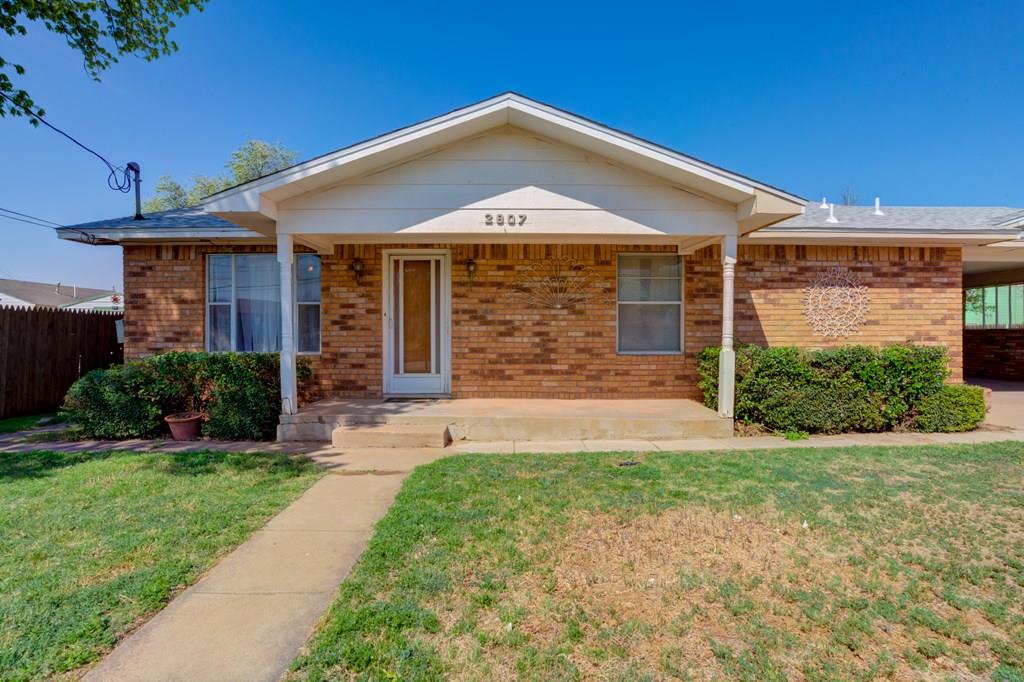 2807 Ave E, Snyder, Texas image 1