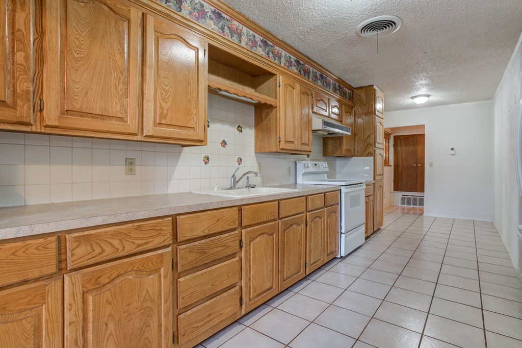 2807 Ave E, Snyder, Texas image 22