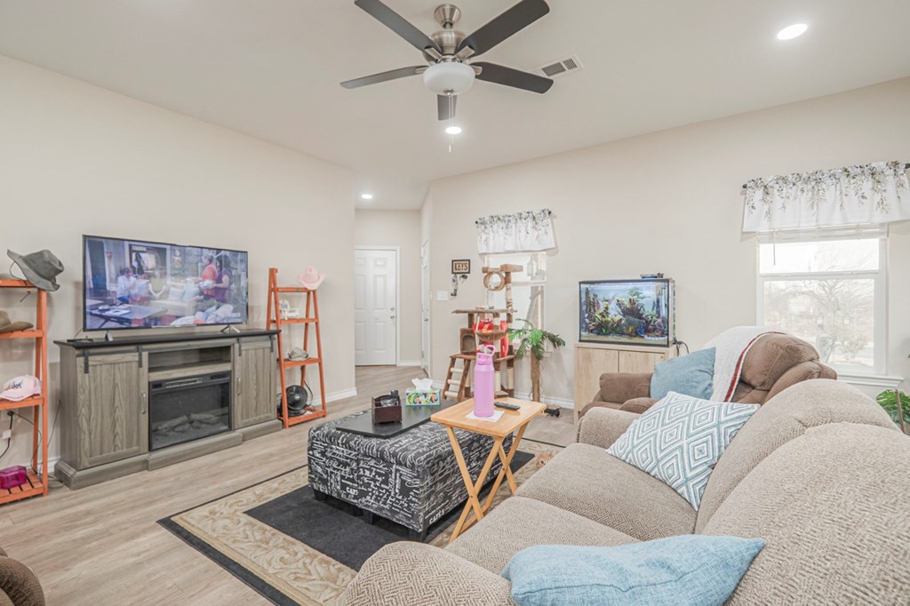 1404 Marijo, Big Spring, Texas image 9