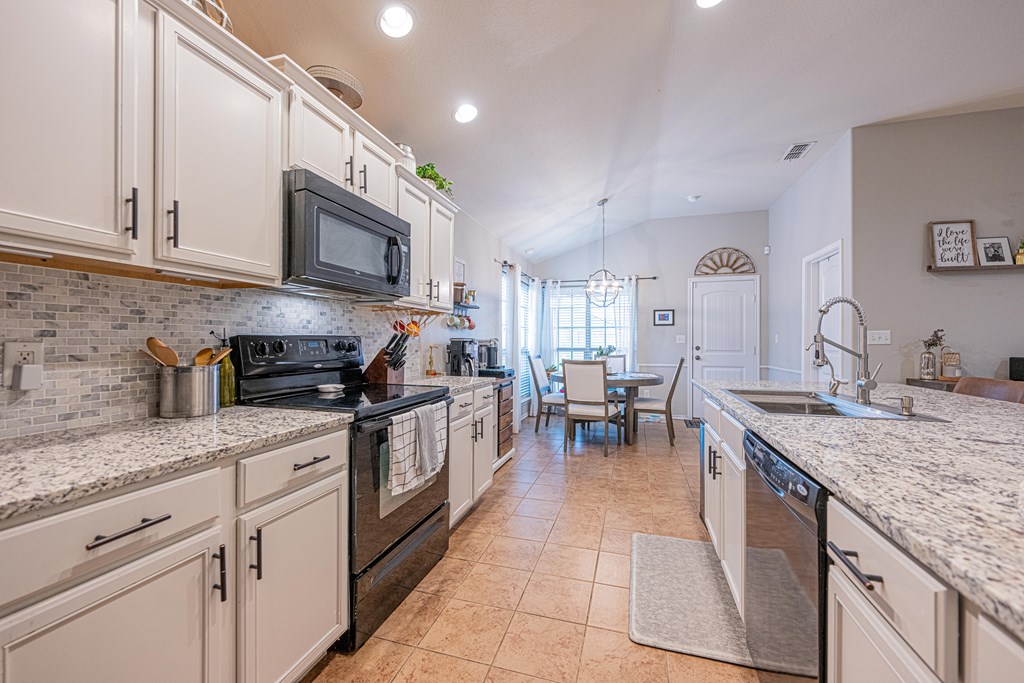 1014 Clemente Court, Midland, Texas image 12